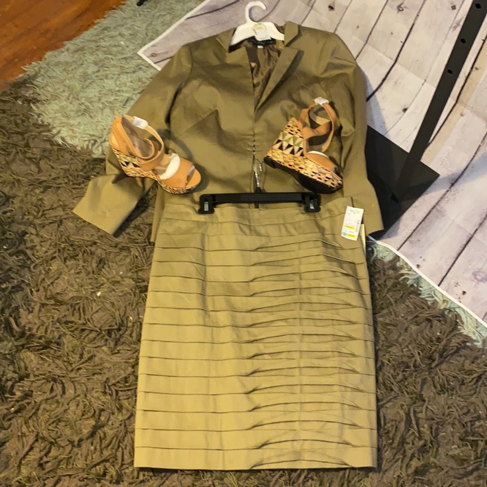 NWT CHLOE MADISON WOMEN’S SUIT - Picture 2 of 16